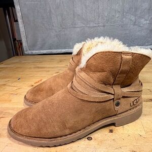 UGG Australia Brown Suede Ankle Boots Shearling Lined Size 8 Pasqual belted